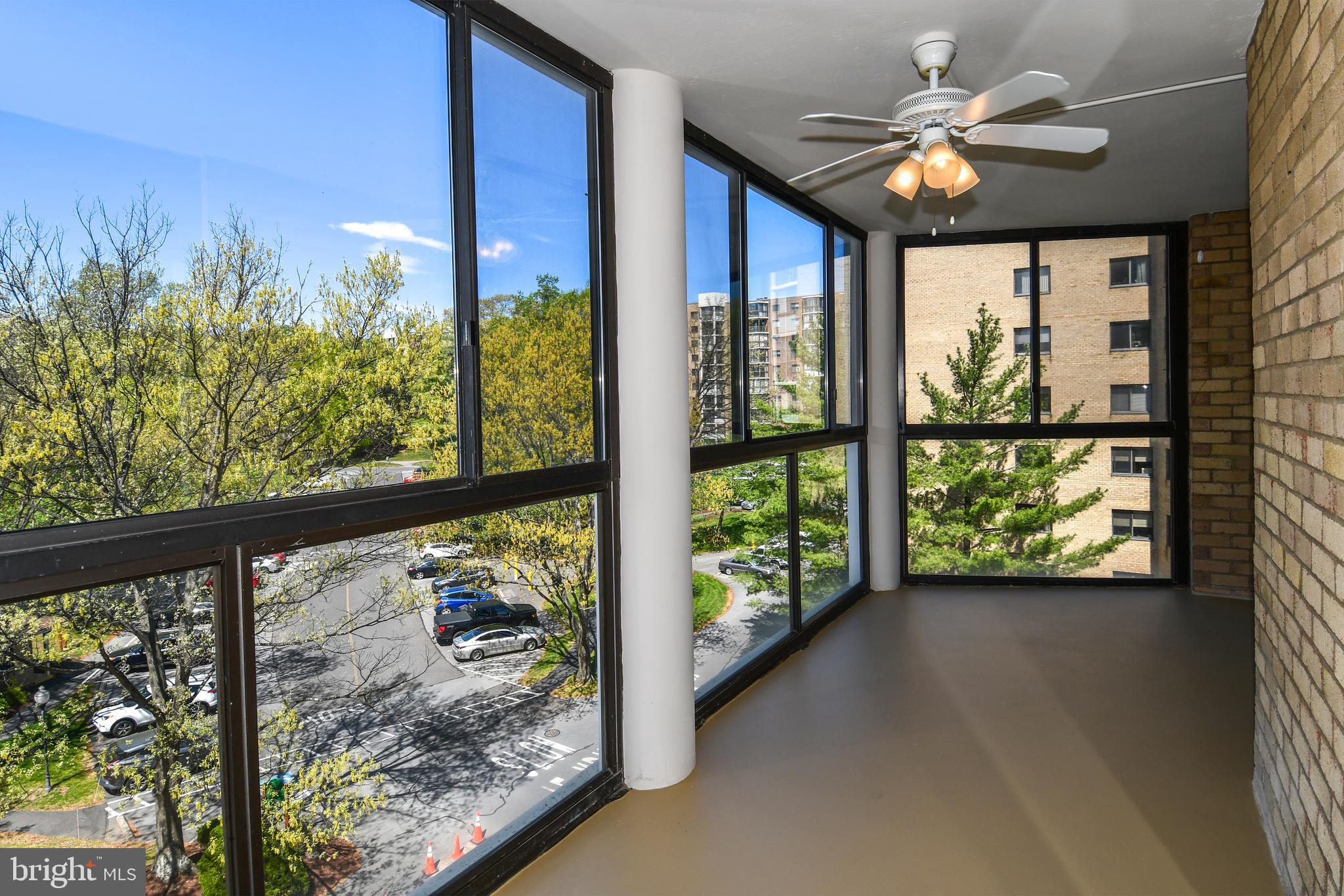 LEISURE WORLD - Residential