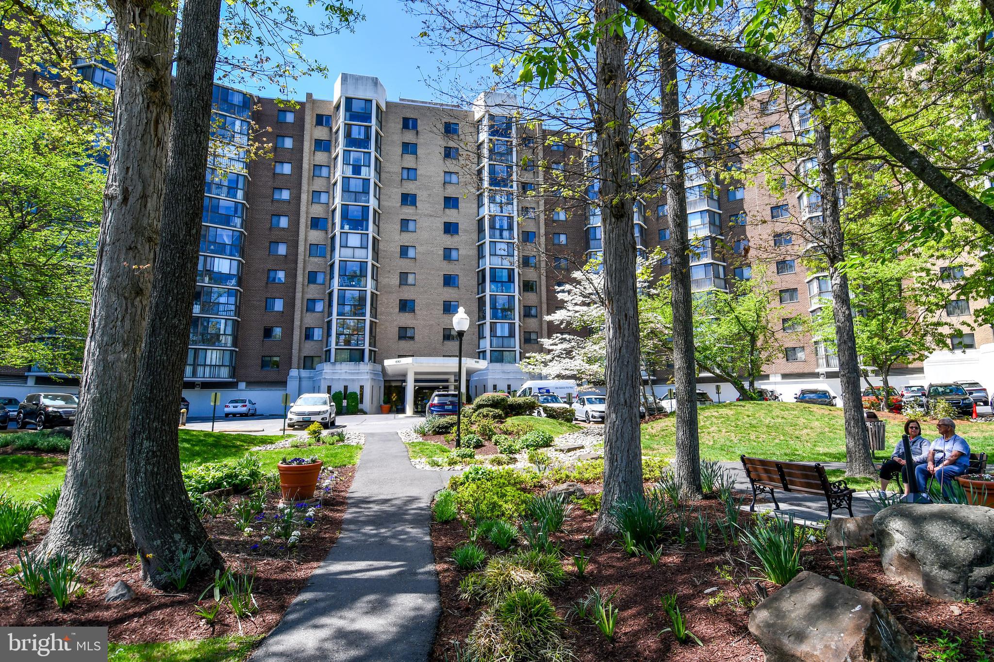 LEISURE WORLD - Residential