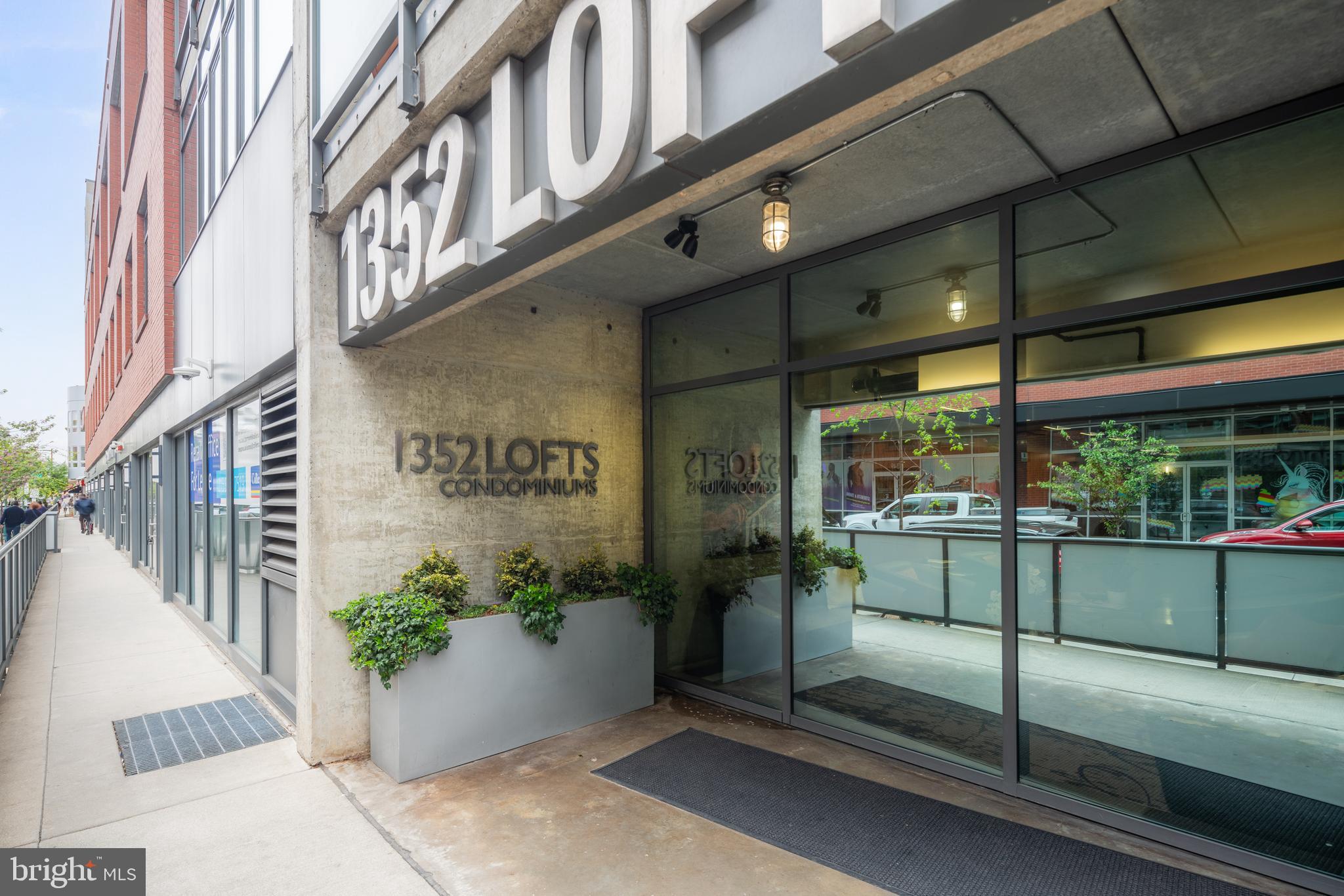 AVENUE OF THE ARTS - Residential