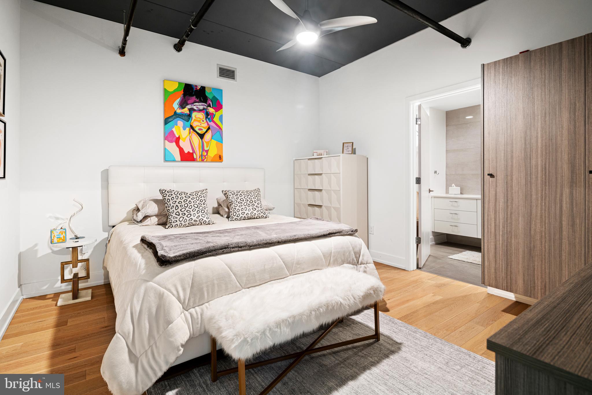 AVENUE OF THE ARTS - Residential