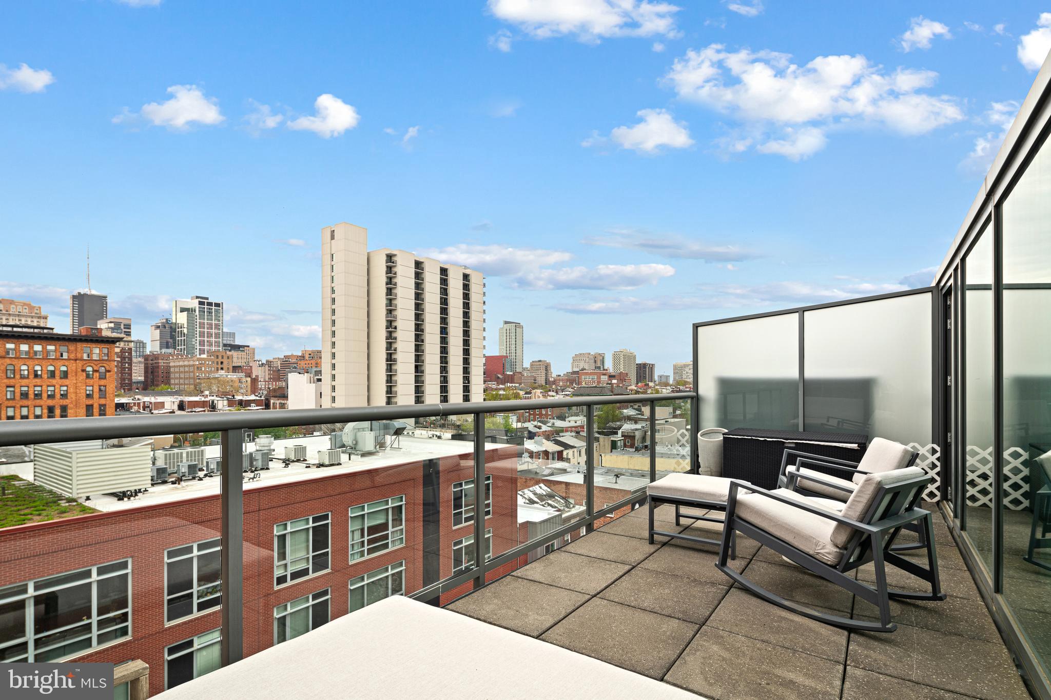 AVENUE OF THE ARTS - Residential