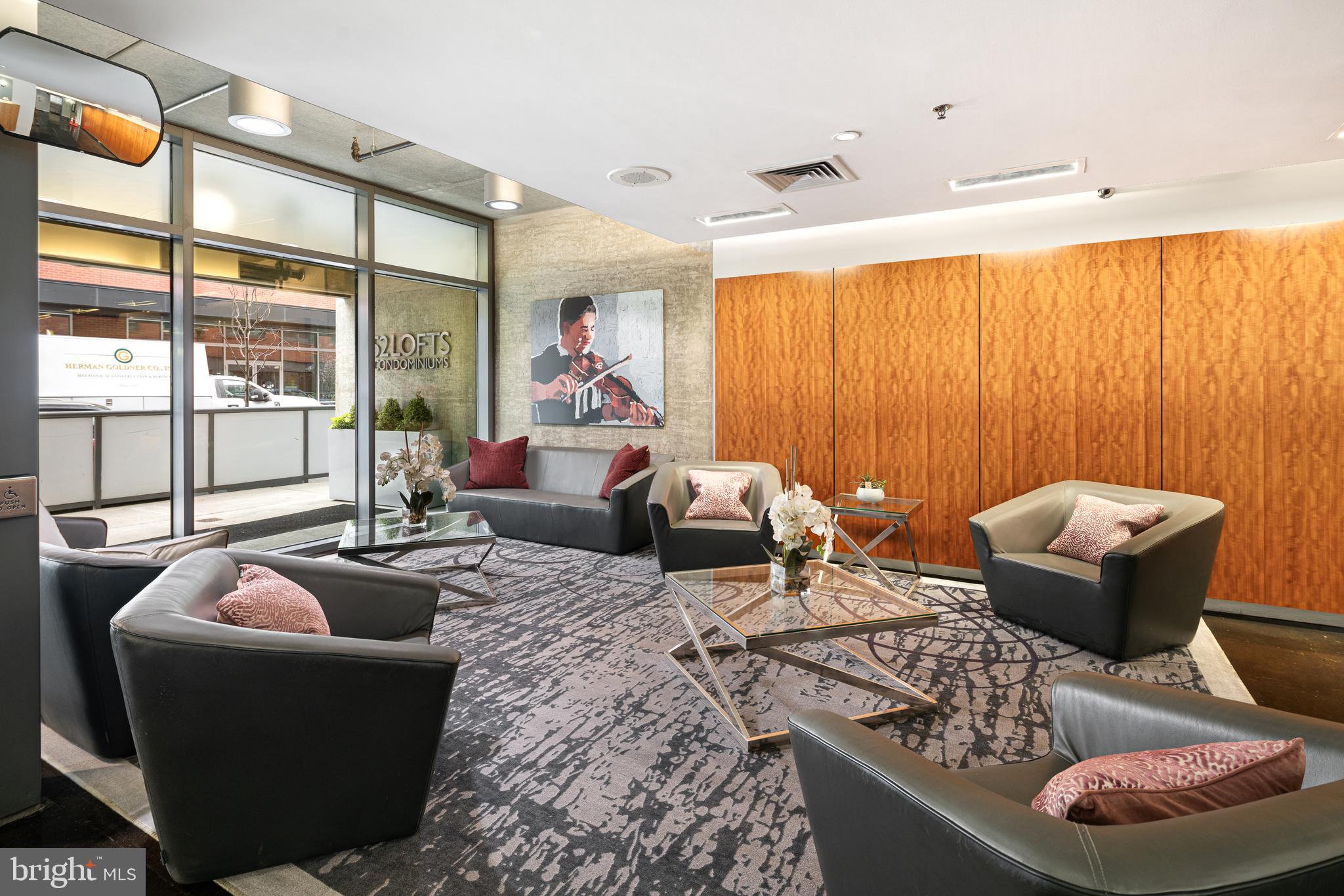 AVENUE OF THE ARTS - Residential