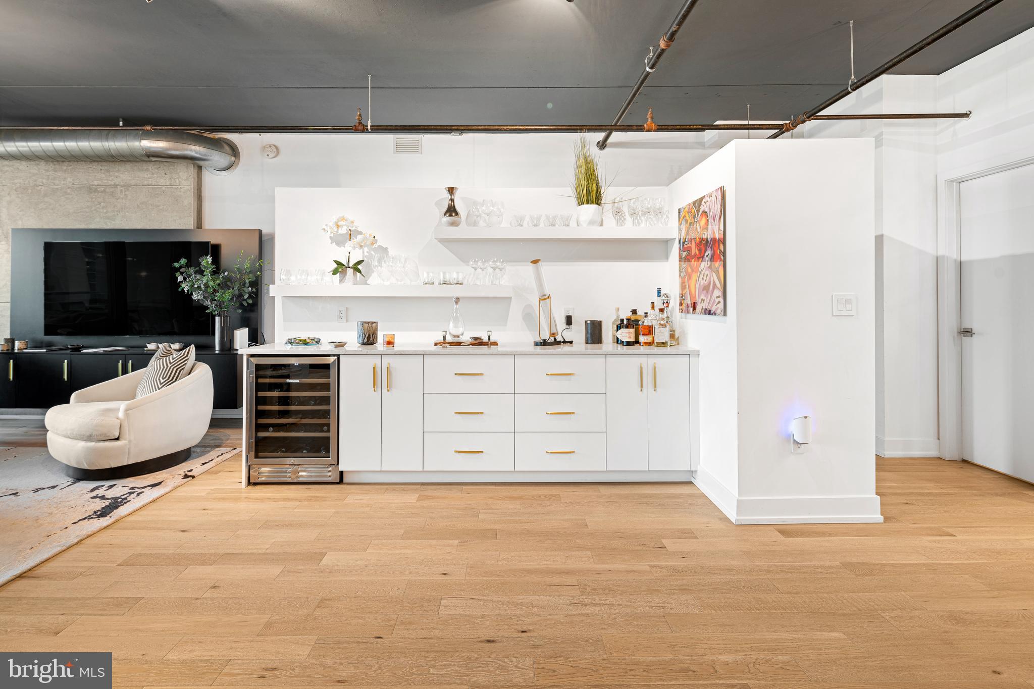 AVENUE OF THE ARTS - Residential