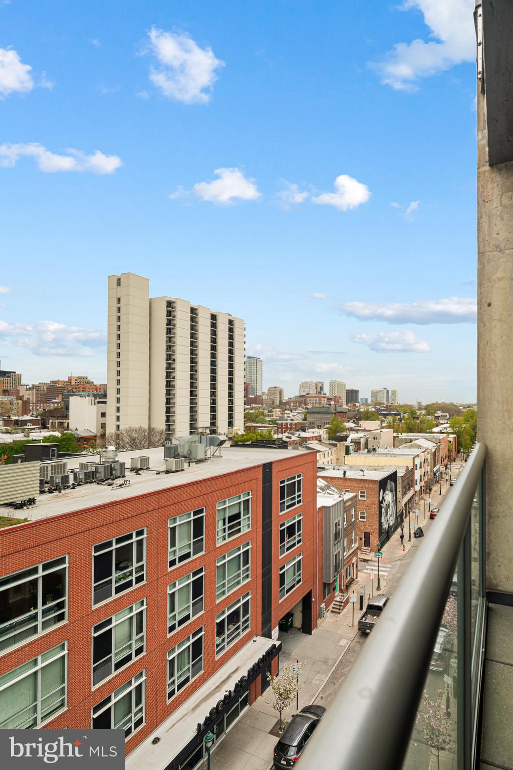 AVENUE OF THE ARTS - Residential