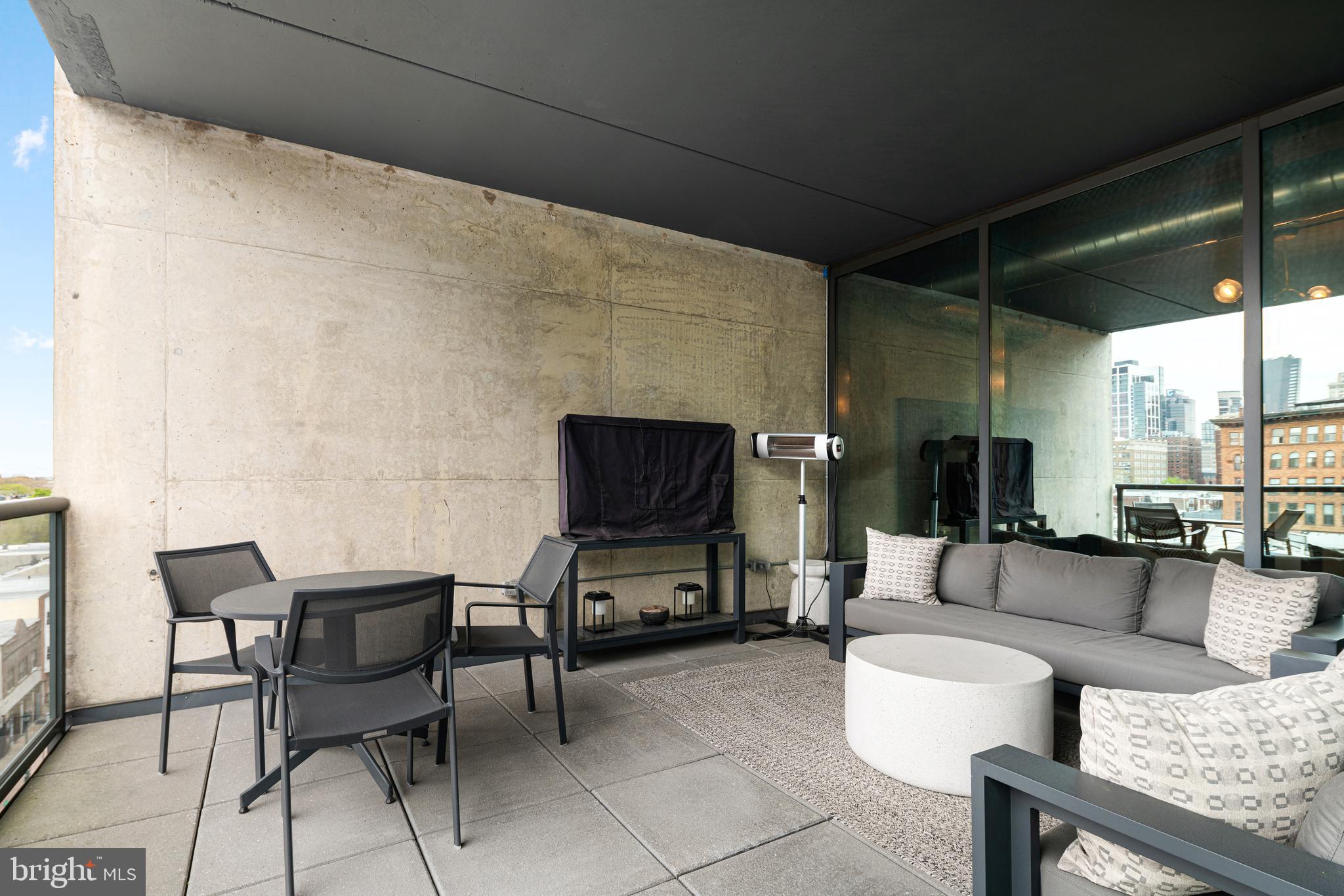 AVENUE OF THE ARTS - Residential