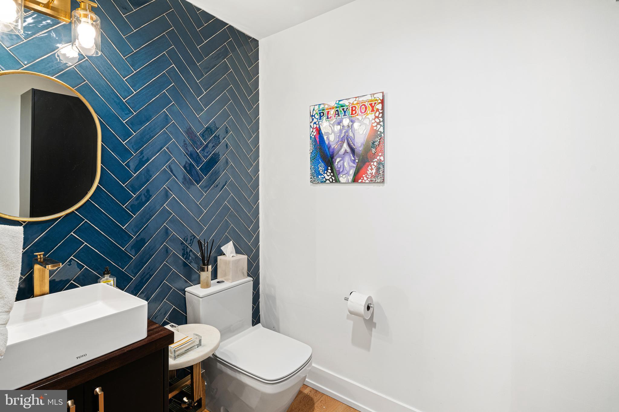 AVENUE OF THE ARTS - Residential