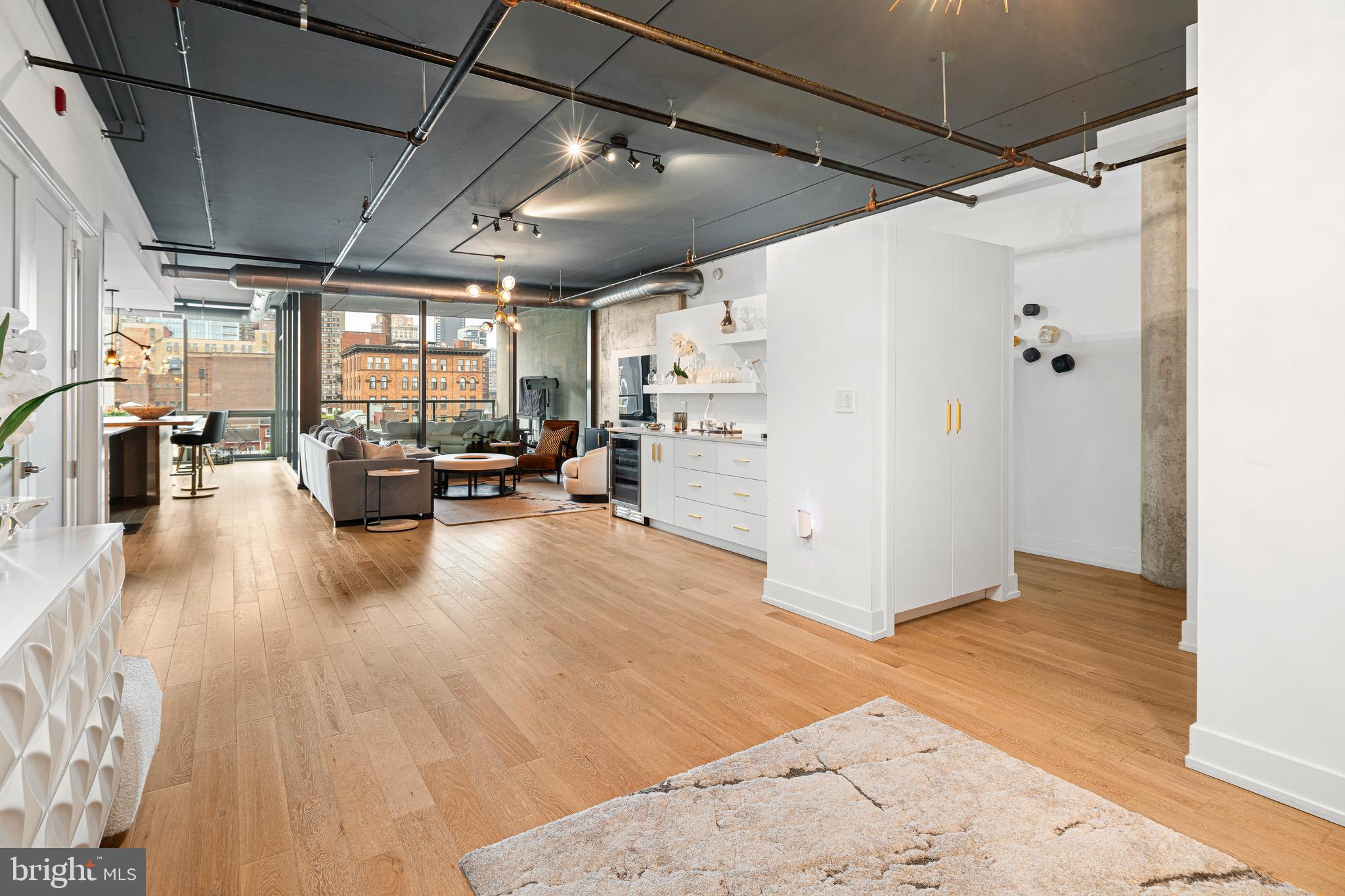 AVENUE OF THE ARTS - Residential