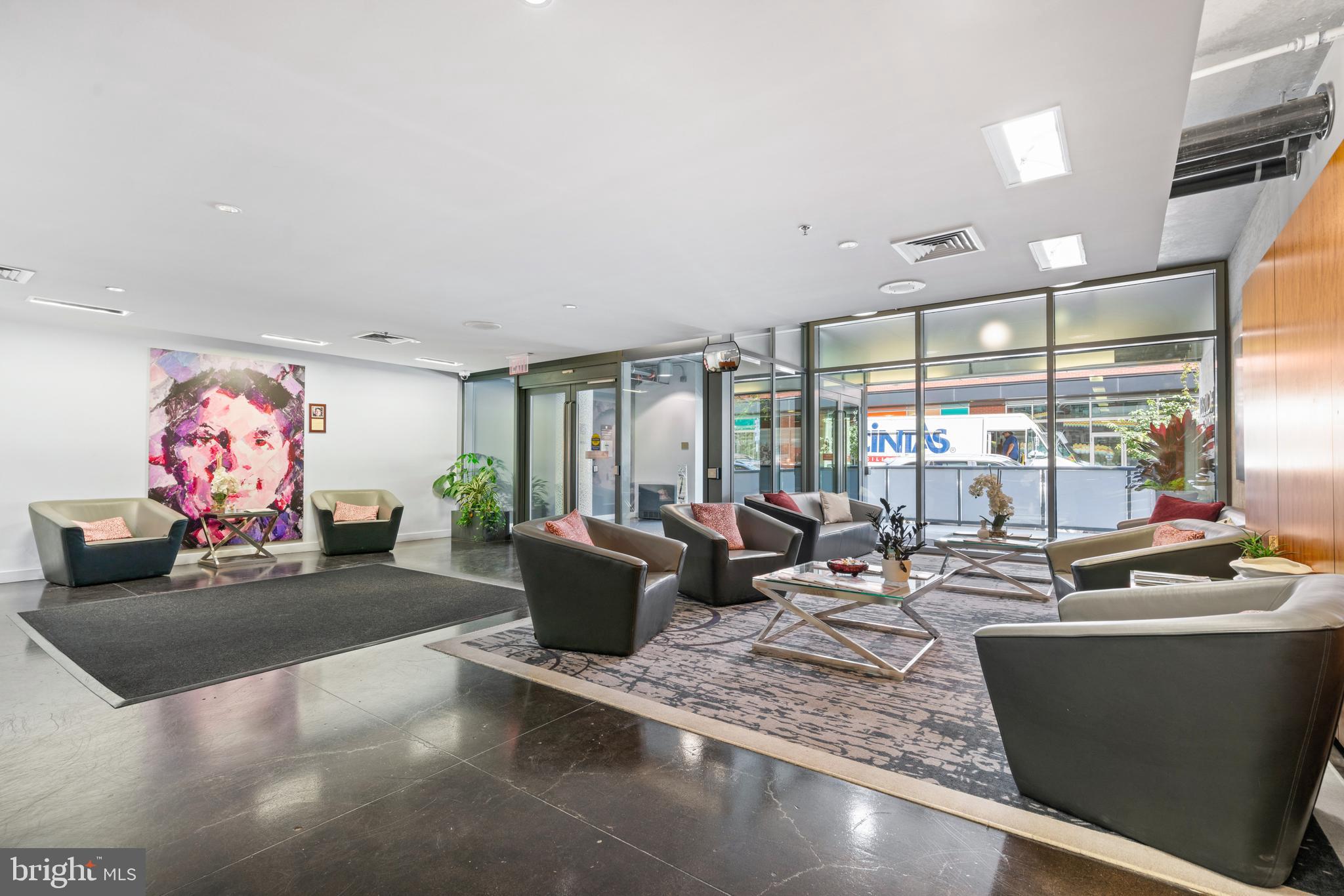 AVENUE OF THE ARTS - Residential