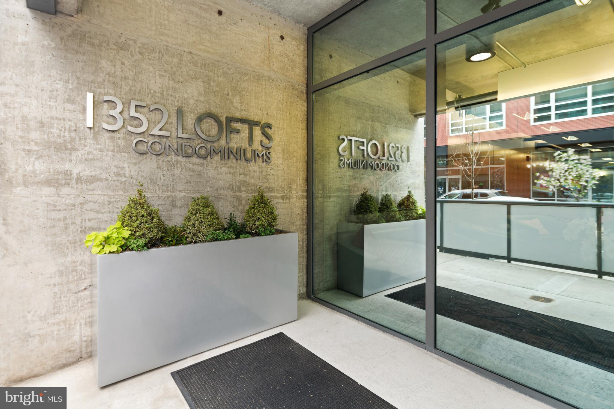 AVENUE OF THE ARTS - Residential