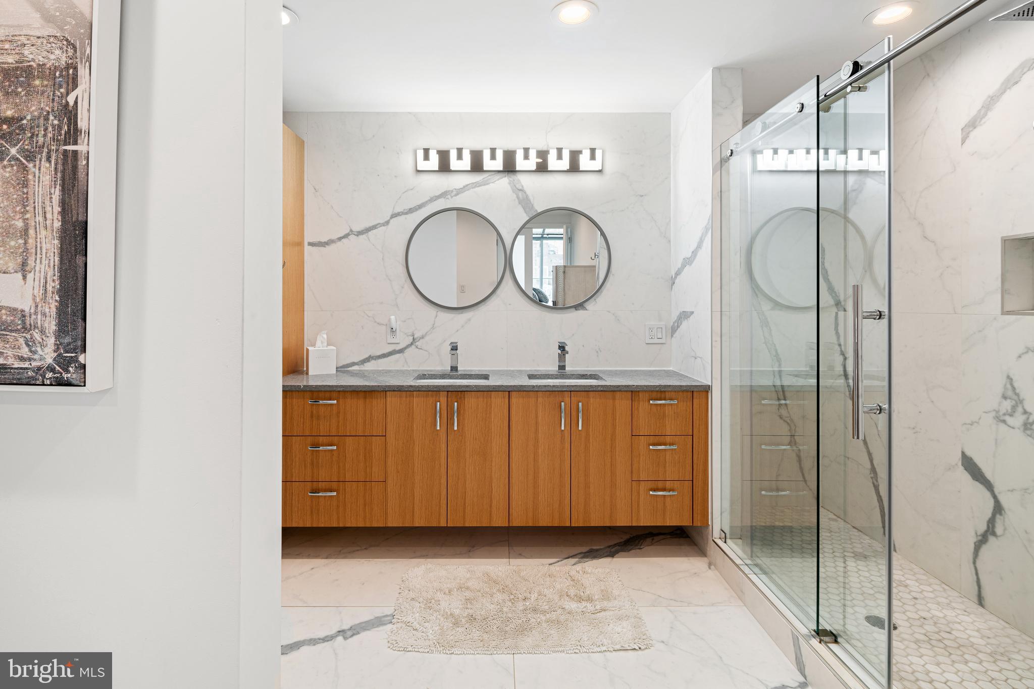 AVENUE OF THE ARTS - Residential