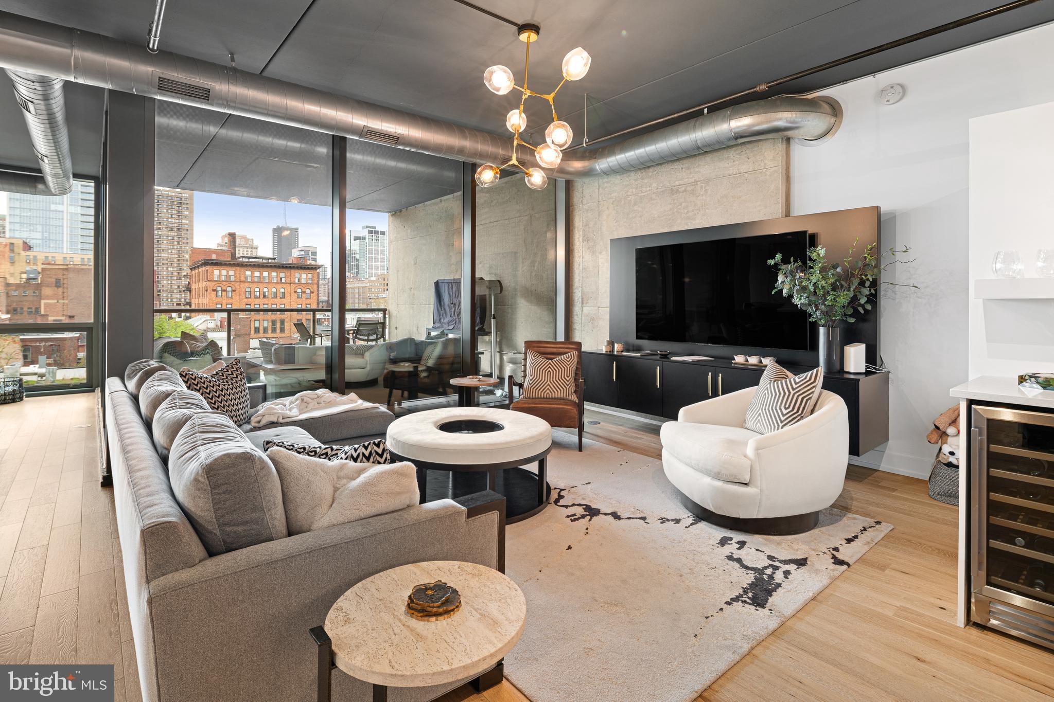 AVENUE OF THE ARTS - Residential