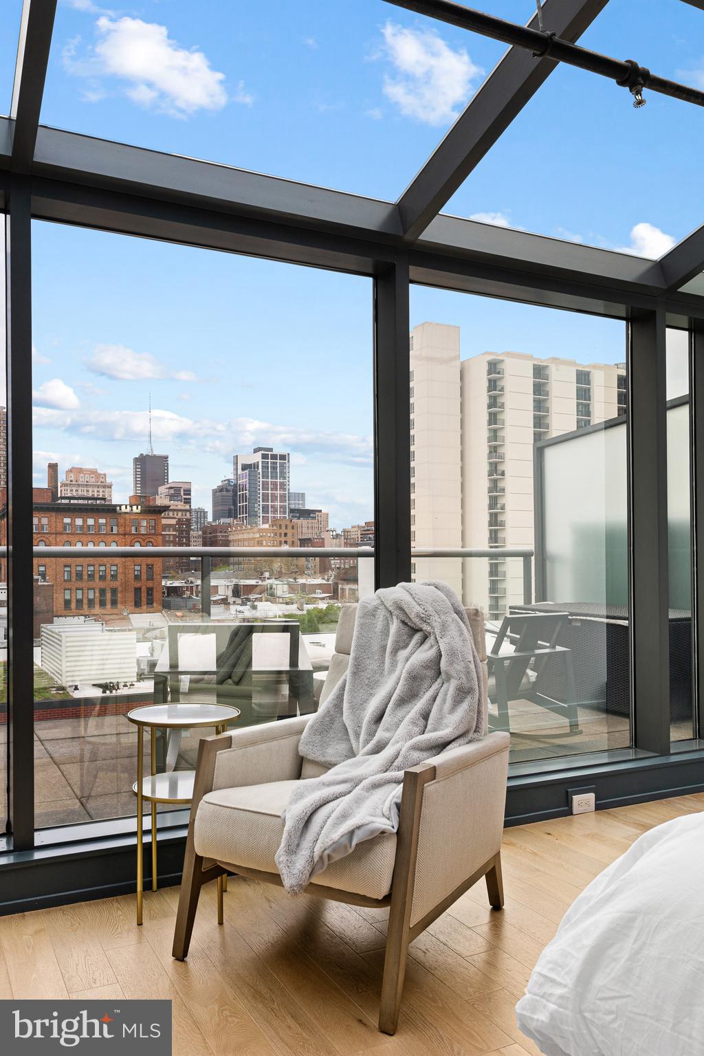 AVENUE OF THE ARTS - Residential