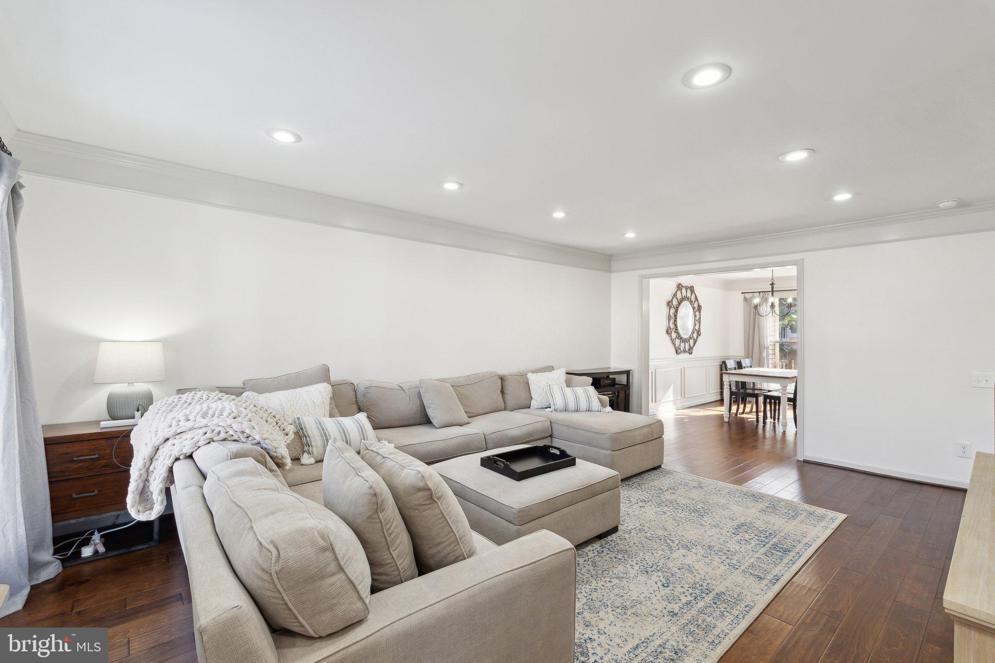 ASHBURN FARM - Residential Lease