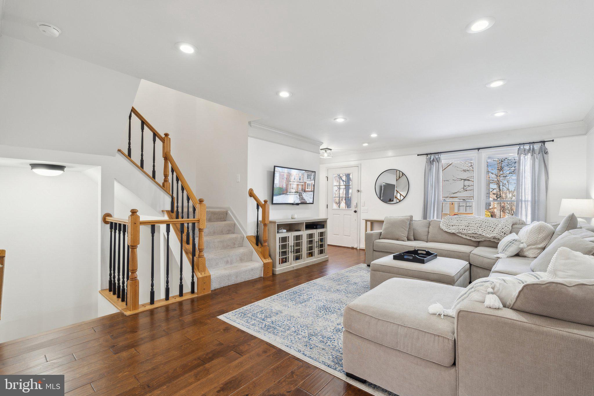 ASHBURN FARM - Residential Lease