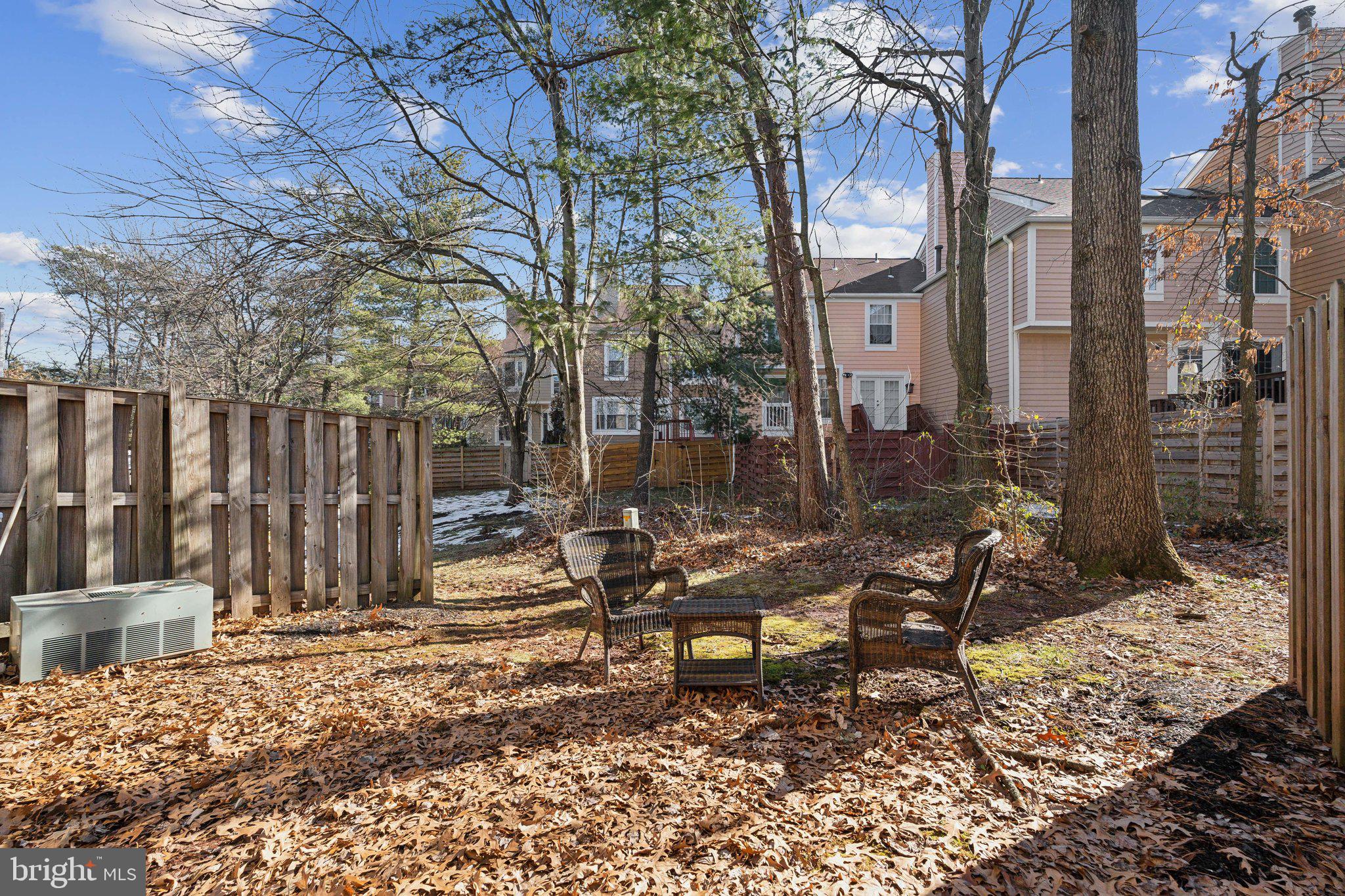 ASHBURN FARM - Residential Lease