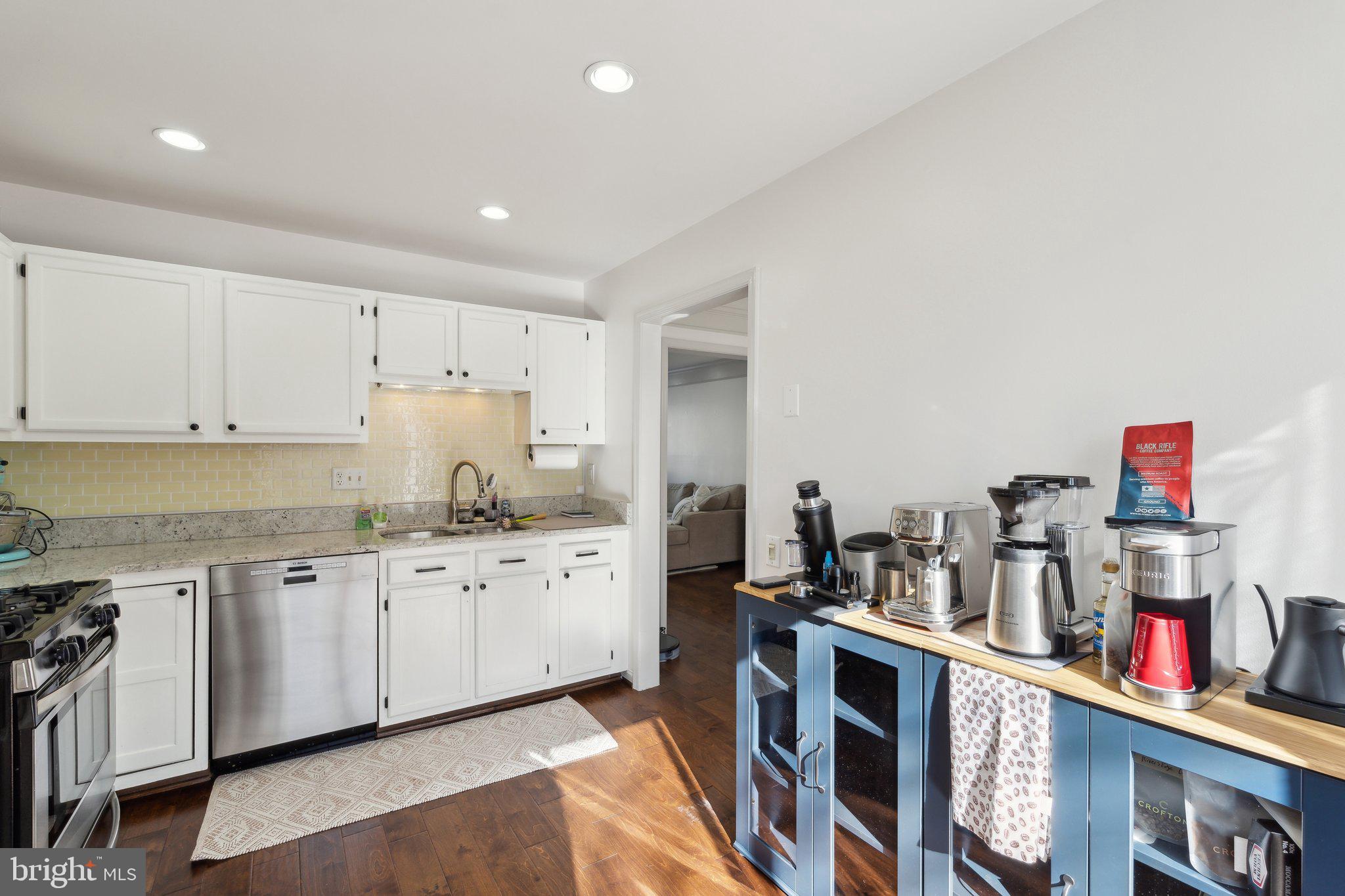 ASHBURN FARM - Residential Lease