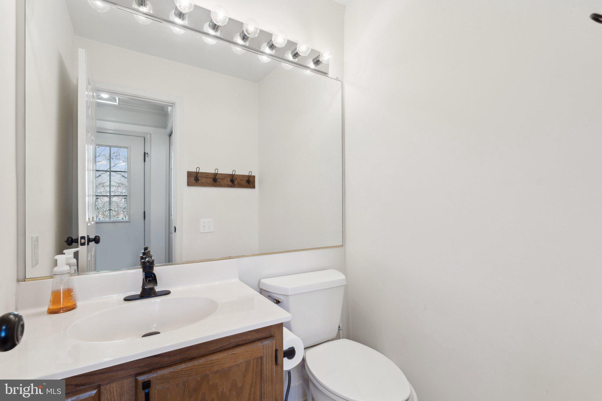 ASHBURN FARM - Residential Lease