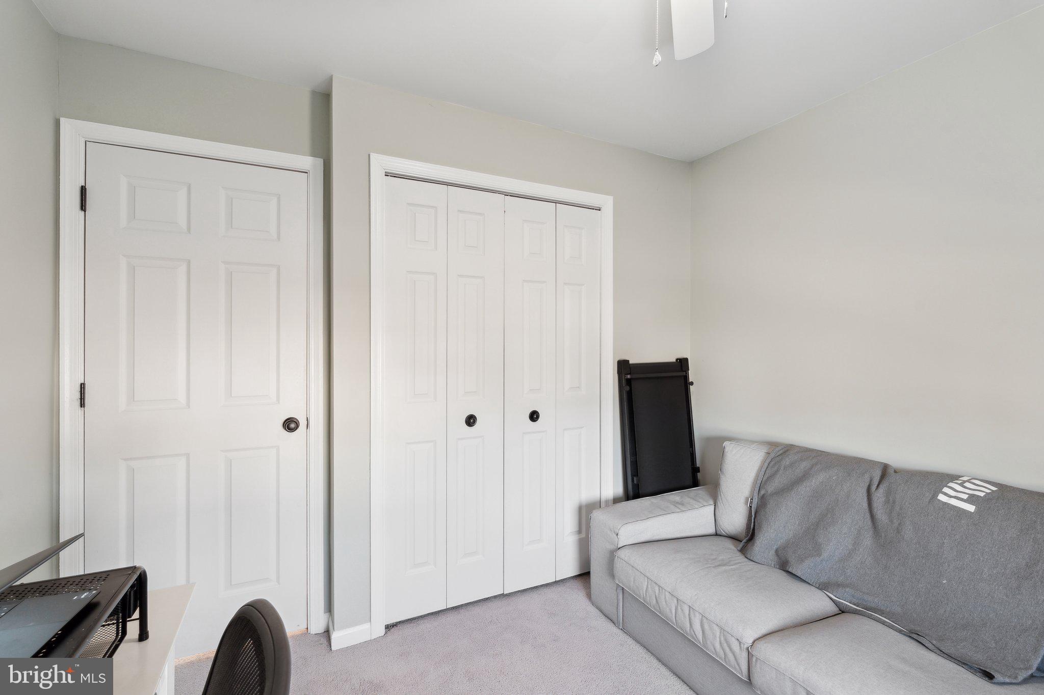 ASHBURN FARM - Residential Lease