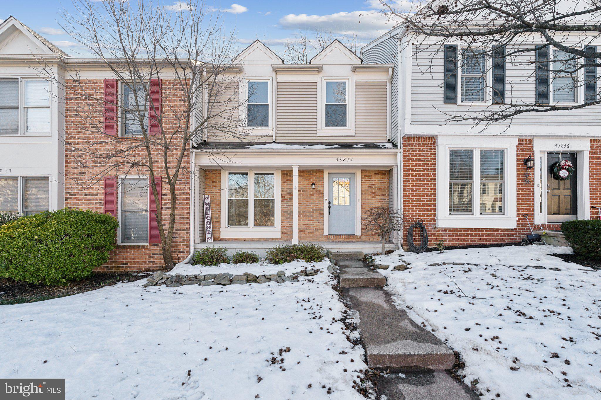 ASHBURN FARM - Residential Lease