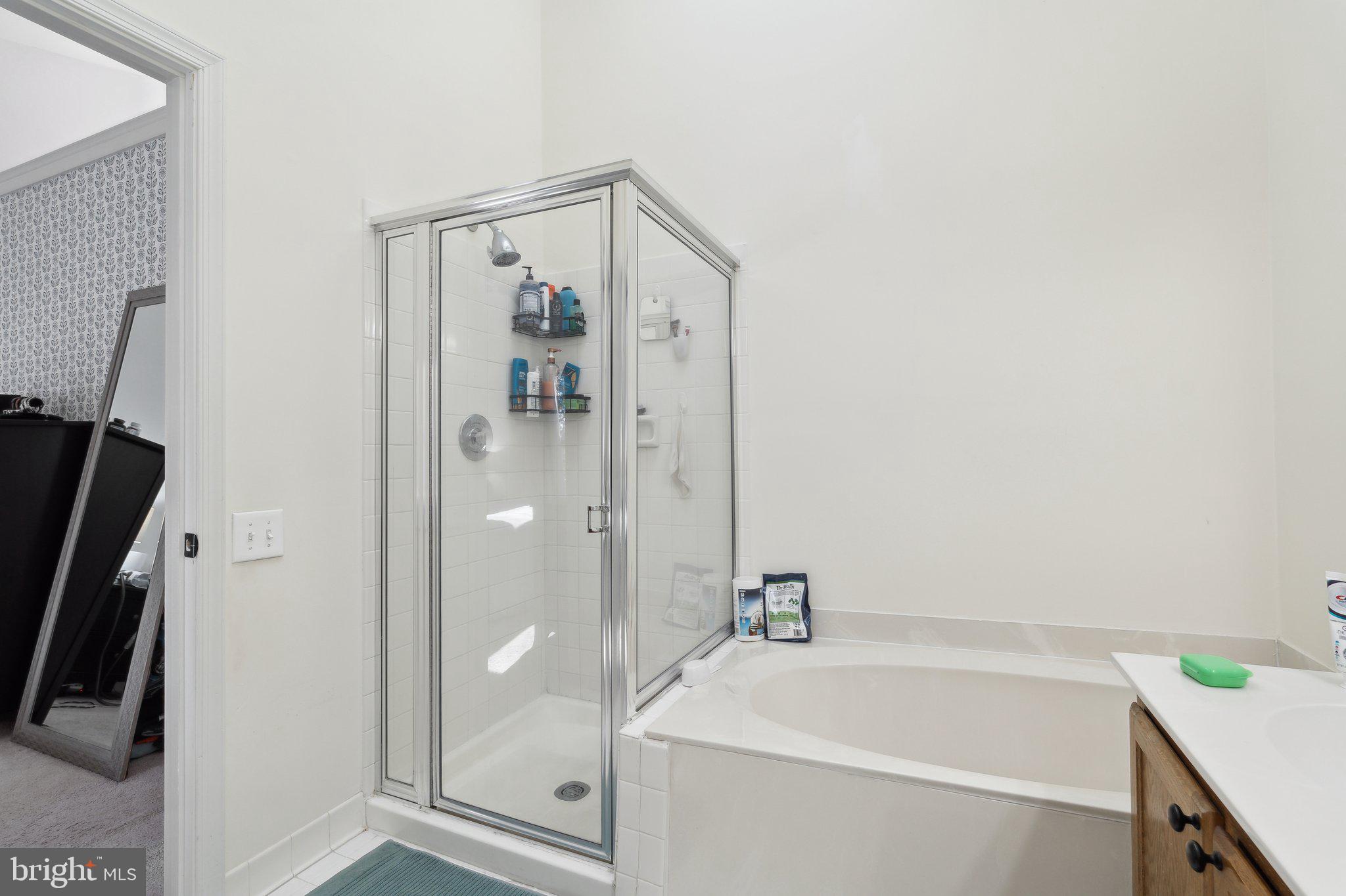 ASHBURN FARM - Residential Lease