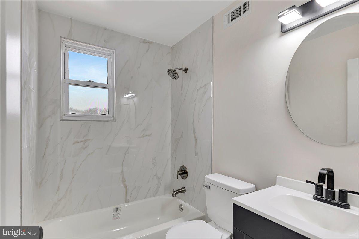 BALLARD GARDENS - Residential