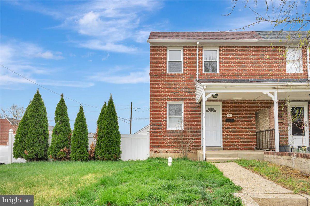 BALLARD GARDENS - Residential