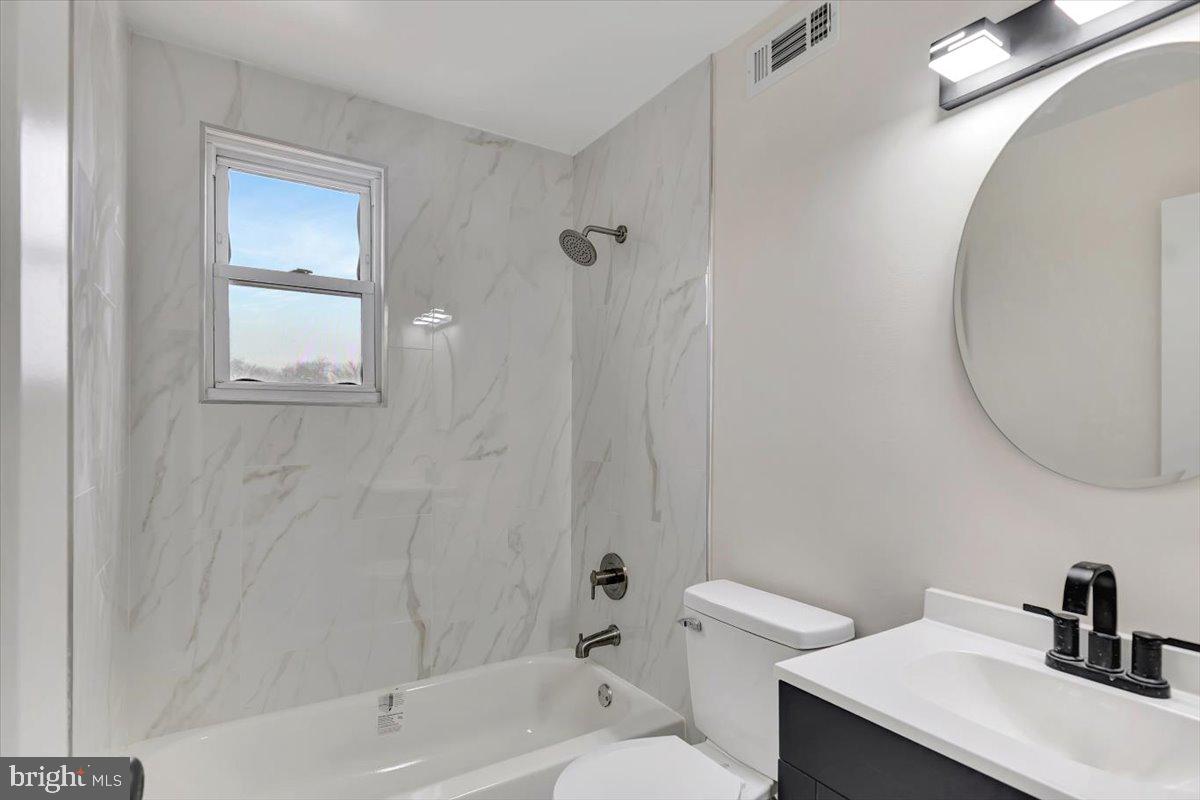 BALLARD GARDENS - Residential