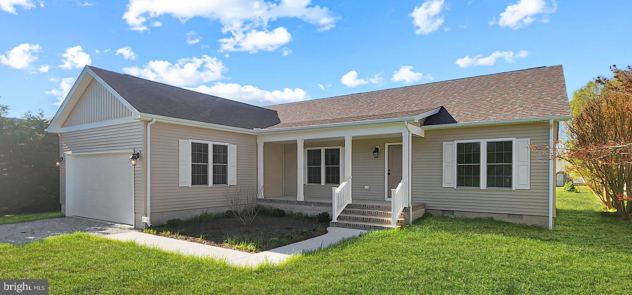 CAPTAIN'S COVE - Residential