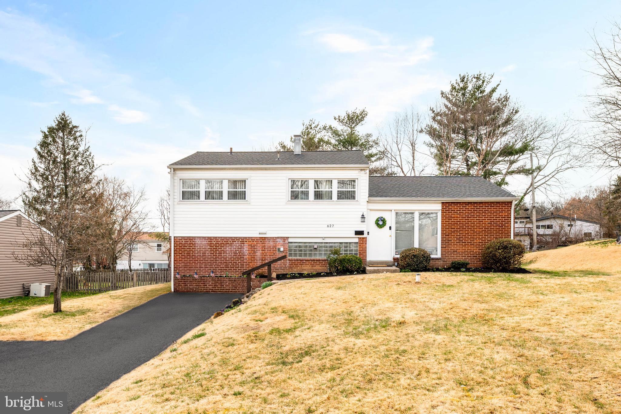 PLYMOUTH HILLS - Residential