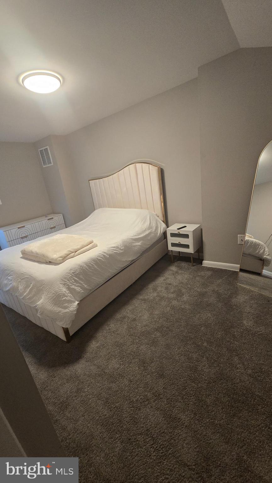 HOLLINS MARKET - Residential Lease