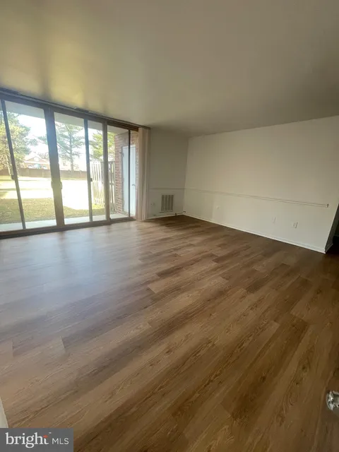 786 Quince Orchard Boulevard Unit 786-P2, Gaithersburg, MD MLS: MDMC2225030