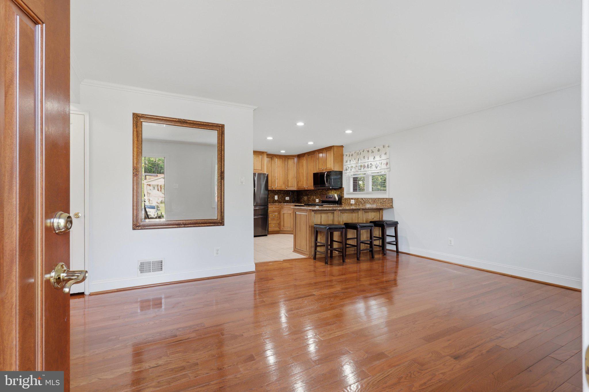 13105 HALLET COURT