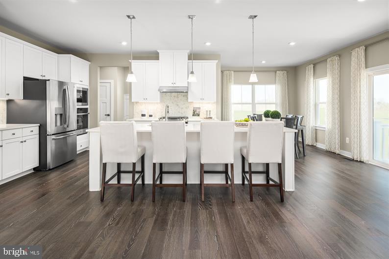 MONTGOMERY VILLAGE - Residential