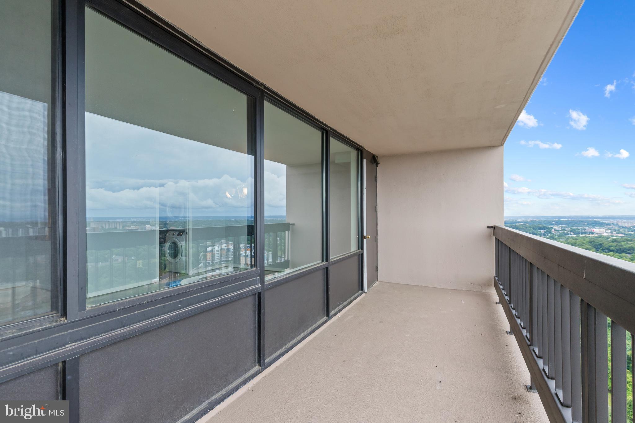 SKYLINE PLAZA - Residential Lease