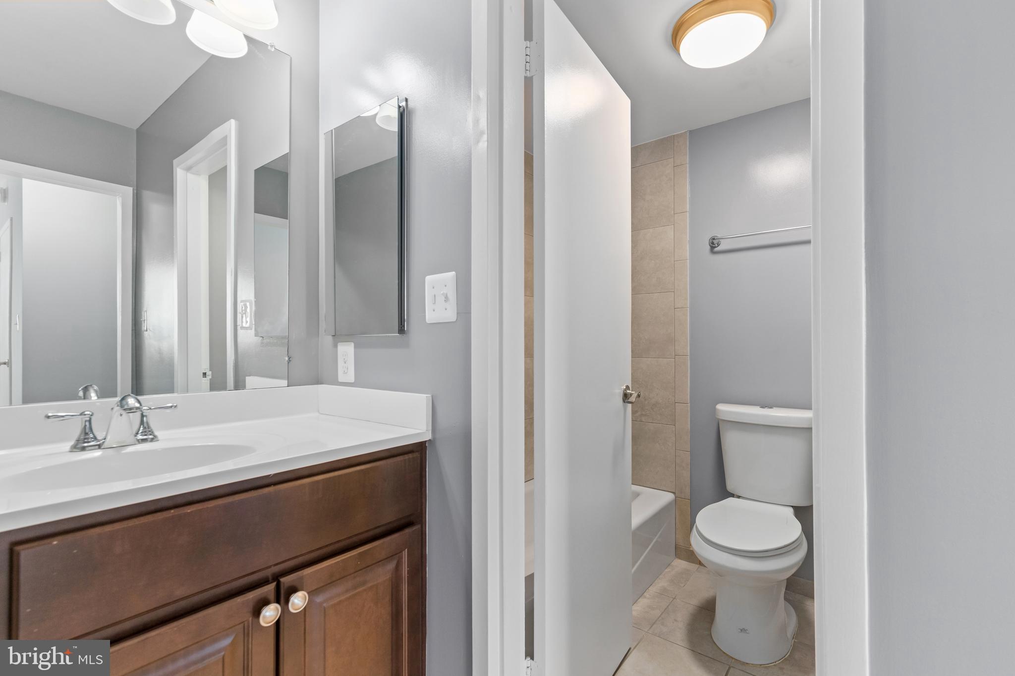 SKYLINE PLAZA - Residential Lease