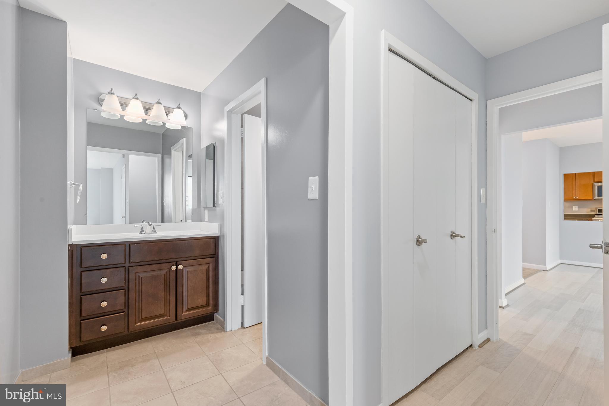 SKYLINE PLAZA - Residential Lease