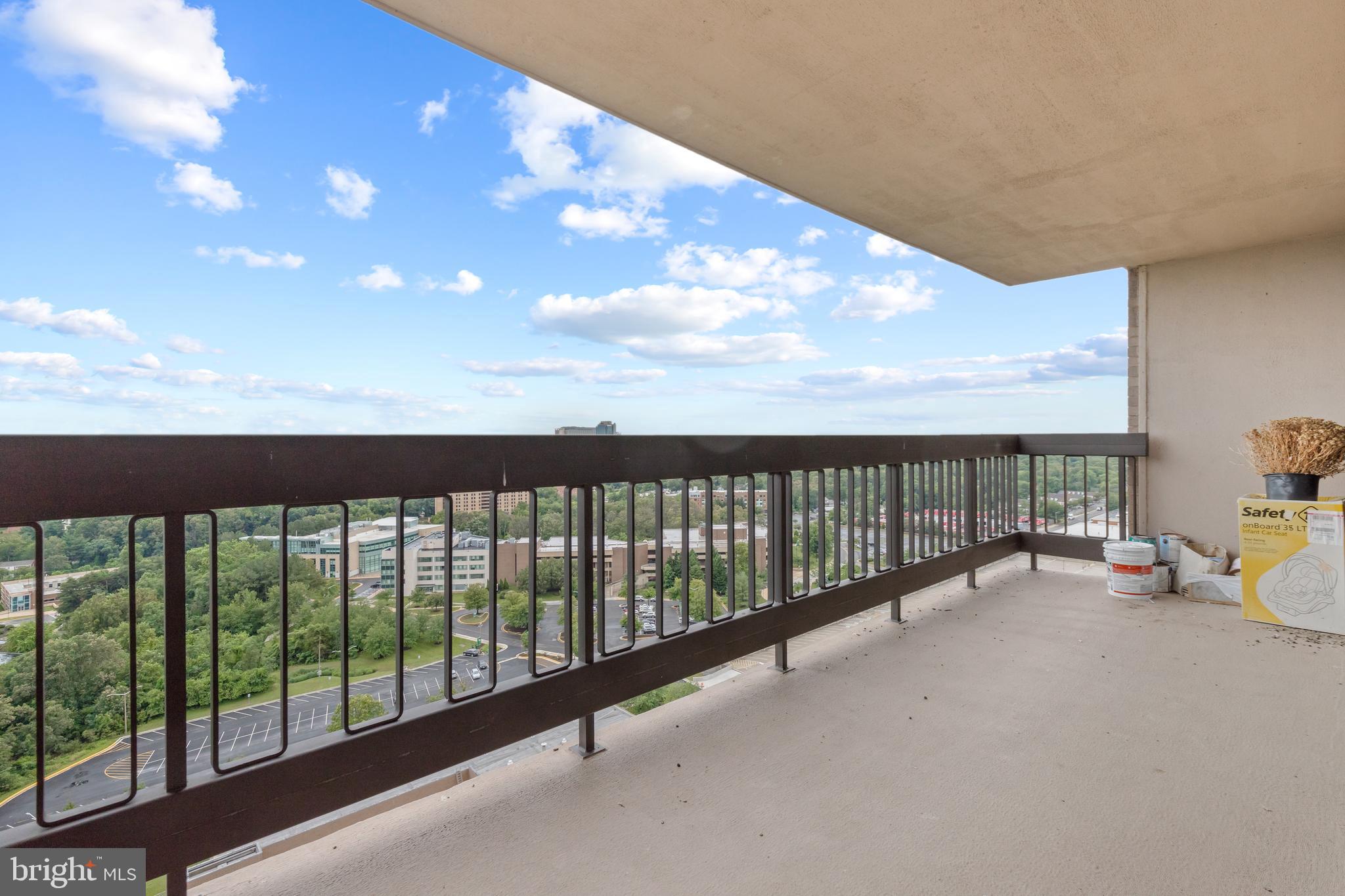 SKYLINE PLAZA - Residential Lease