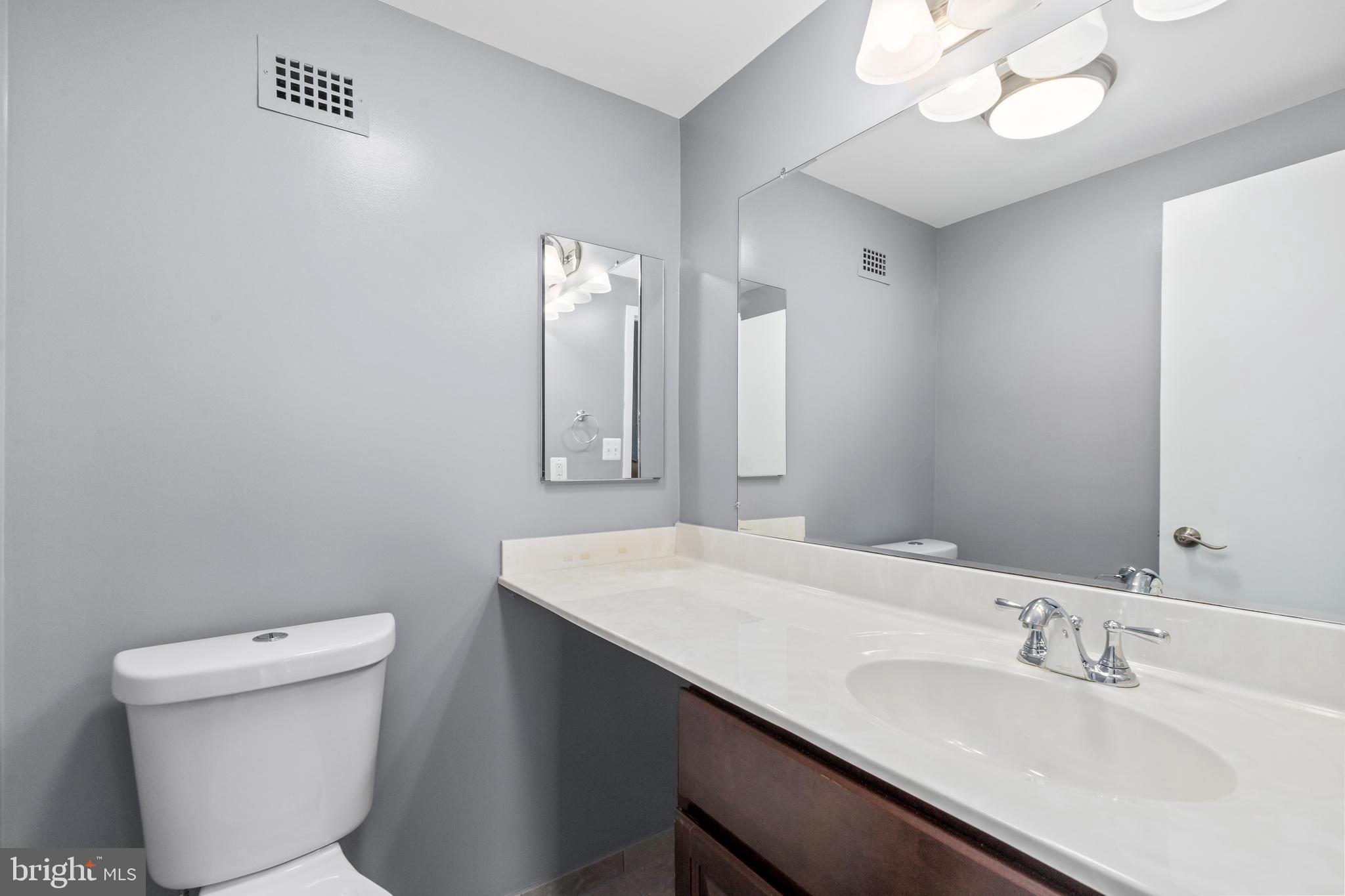 SKYLINE PLAZA - Residential Lease