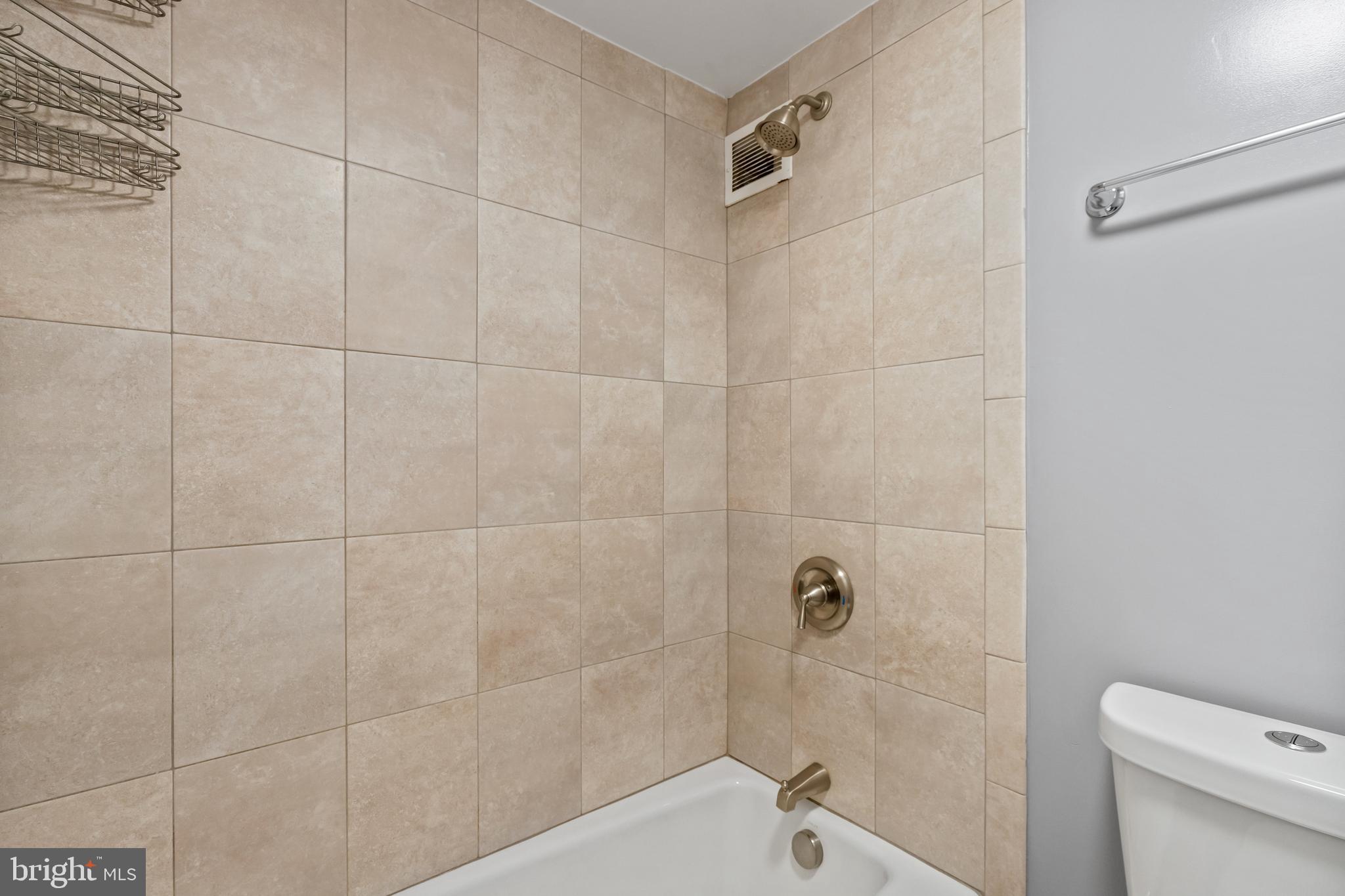 SKYLINE PLAZA - Residential Lease