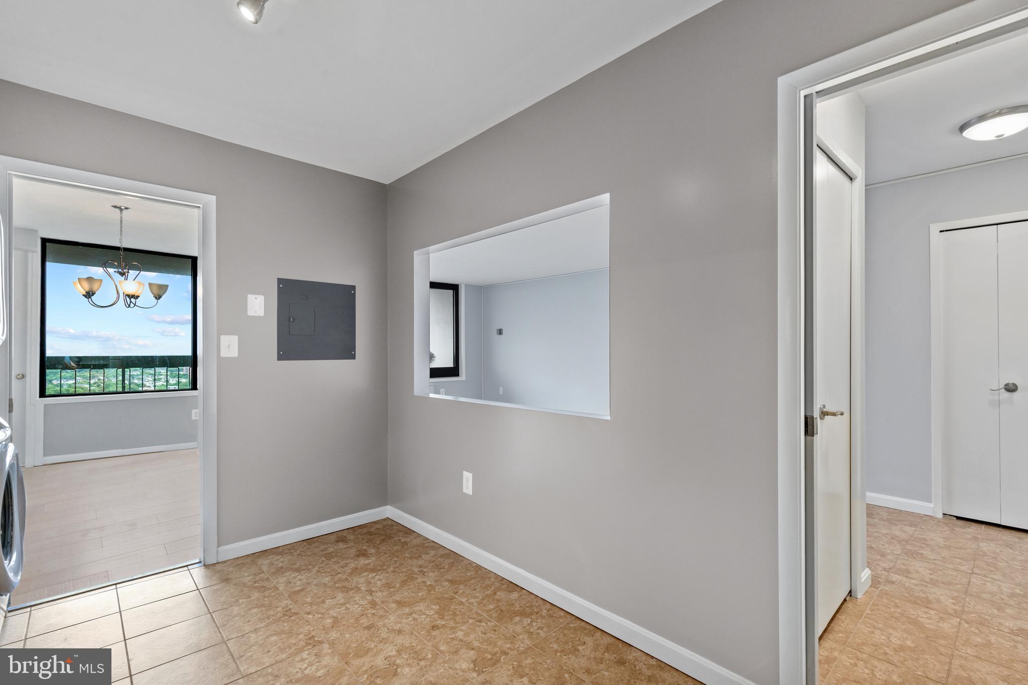 SKYLINE PLAZA - Residential Lease