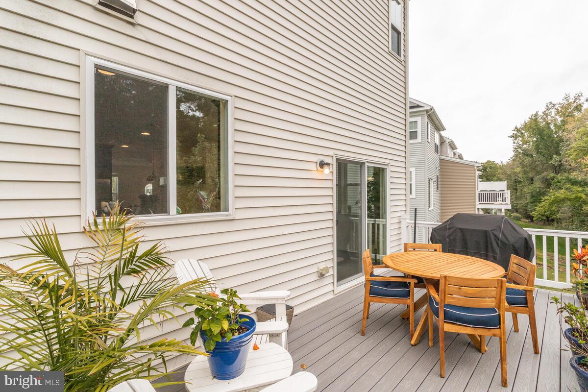 TANYARD COVE NORTH - Residential Lease