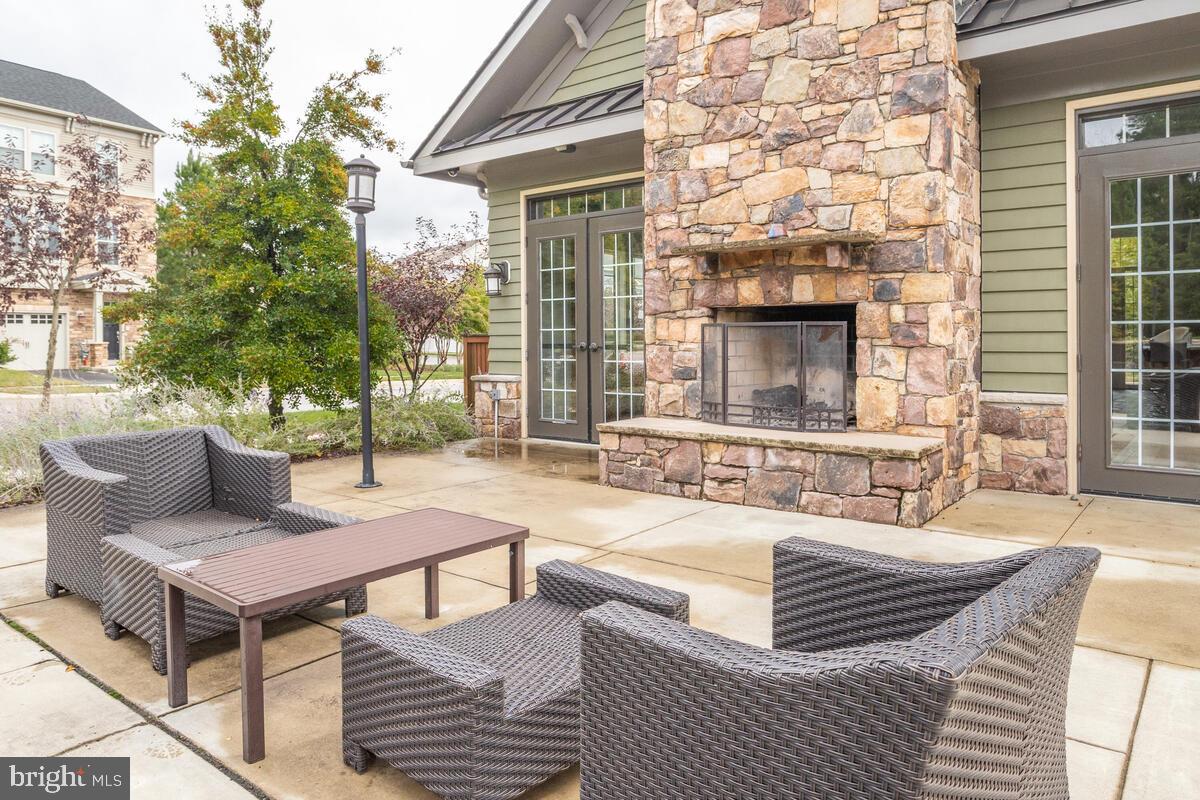 TANYARD COVE NORTH - Residential Lease