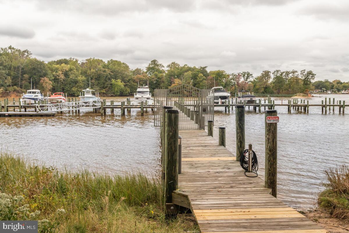 TANYARD COVE NORTH - Residential Lease