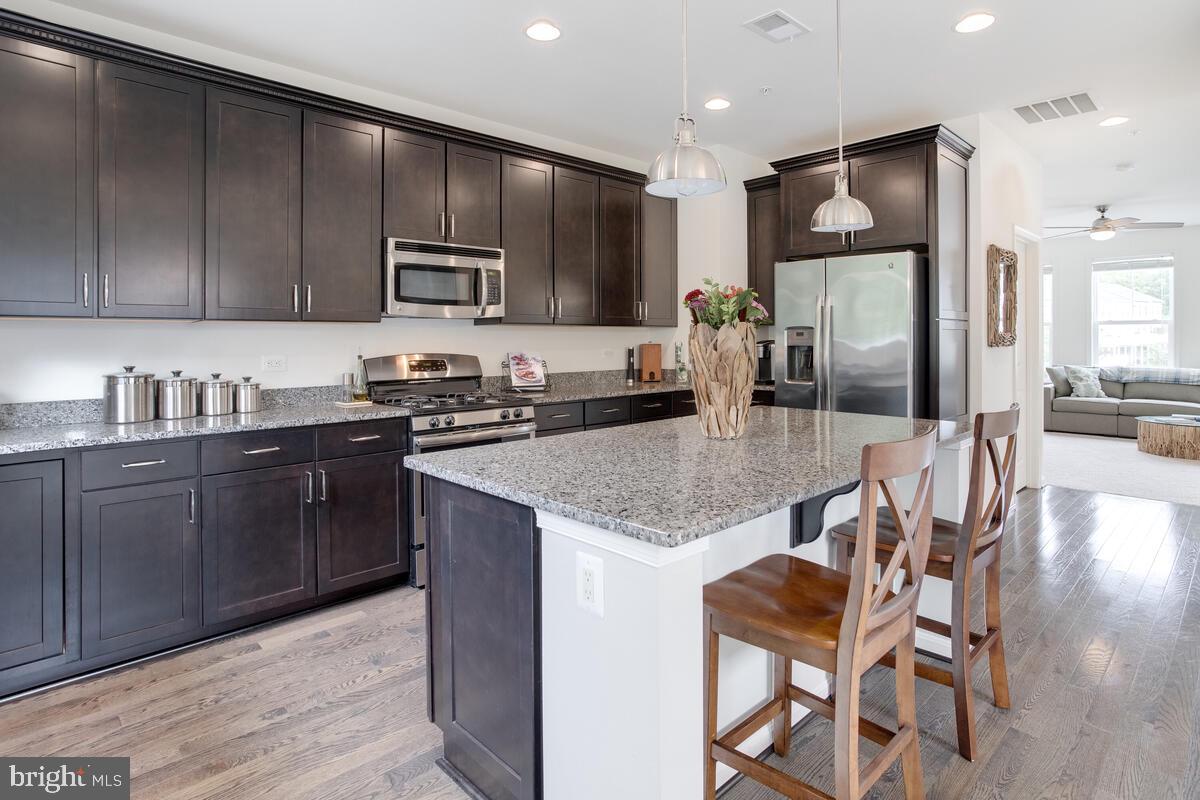 TANYARD COVE NORTH - Residential Lease