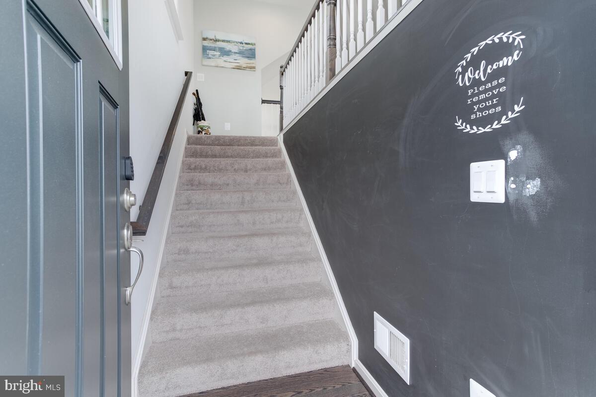 TANYARD COVE NORTH - Residential Lease