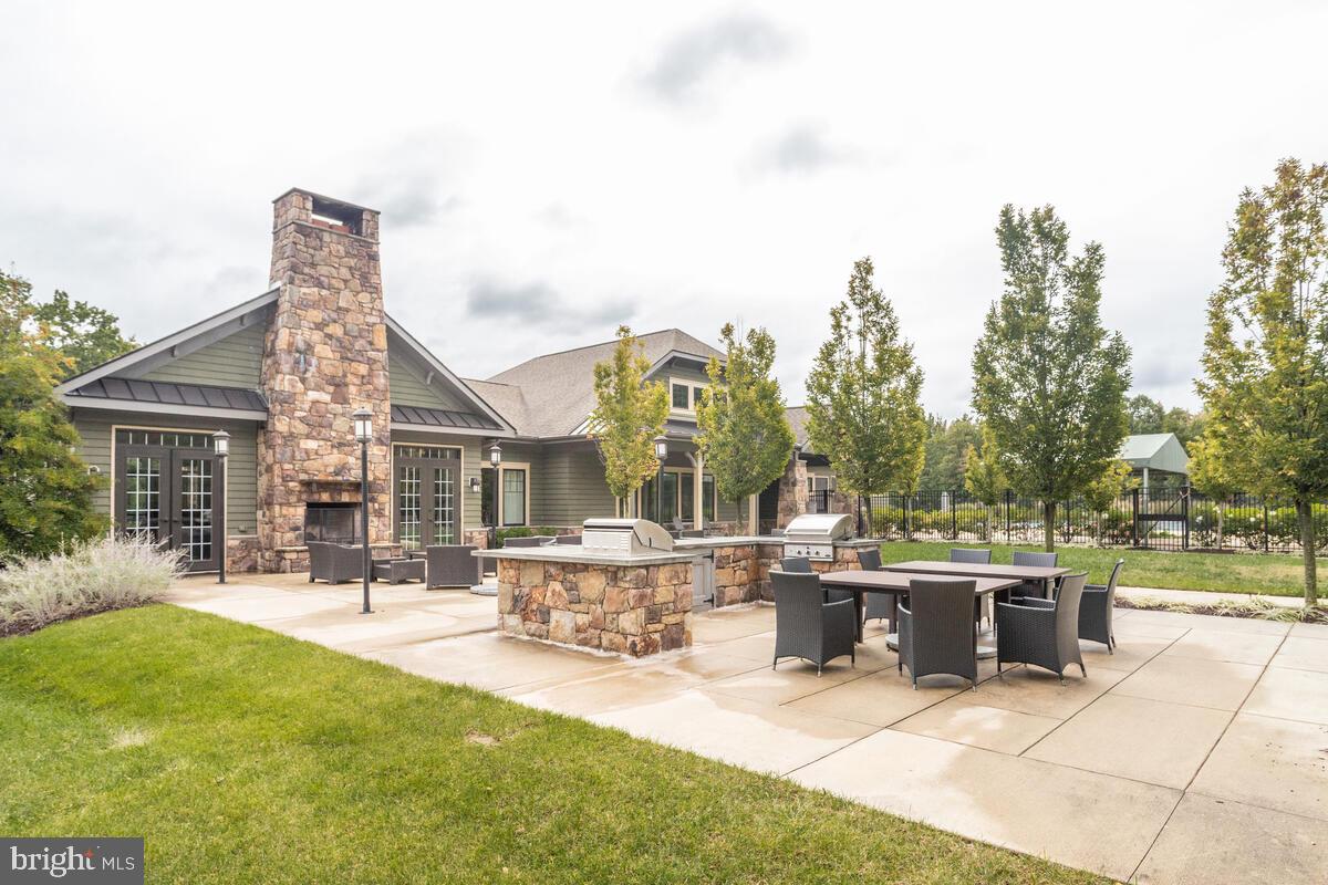 TANYARD COVE NORTH - Residential Lease