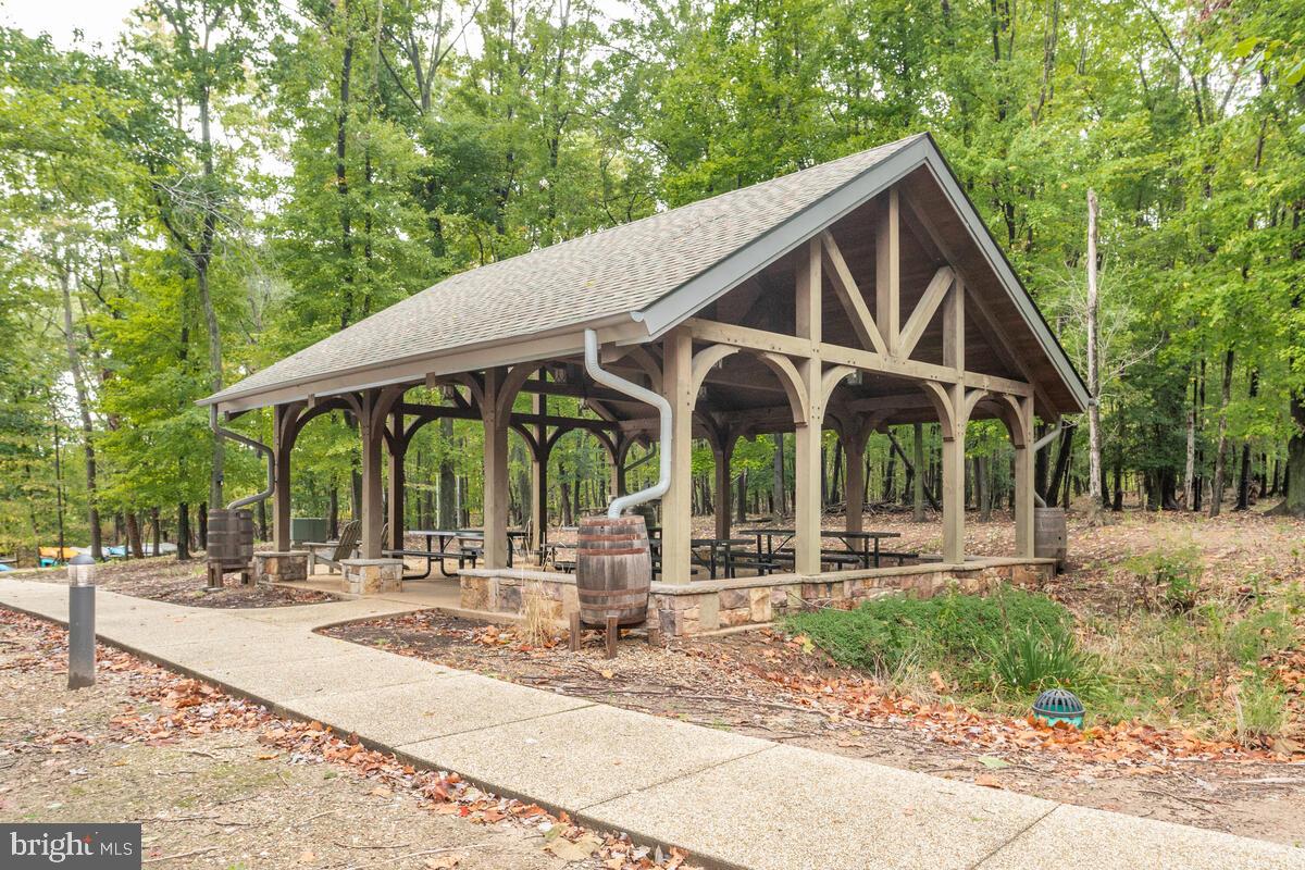 TANYARD COVE NORTH - Residential Lease