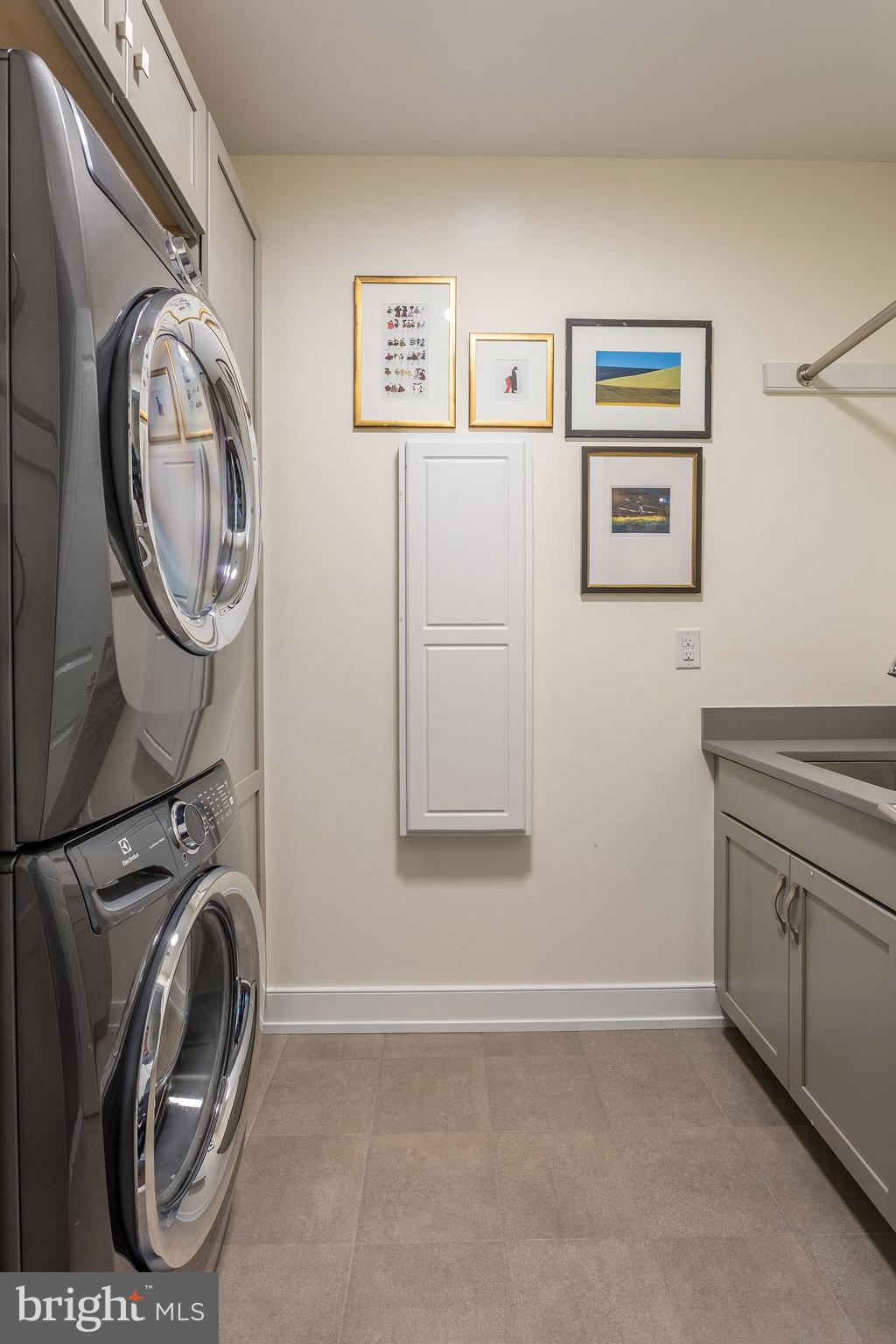 RABBIT RUN CREEK - Residential