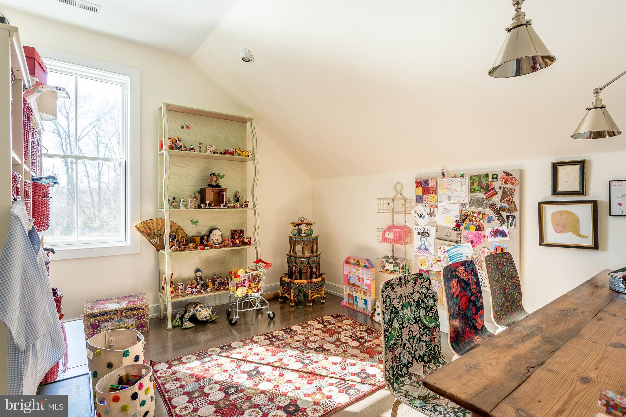 RABBIT RUN CREEK - Residential