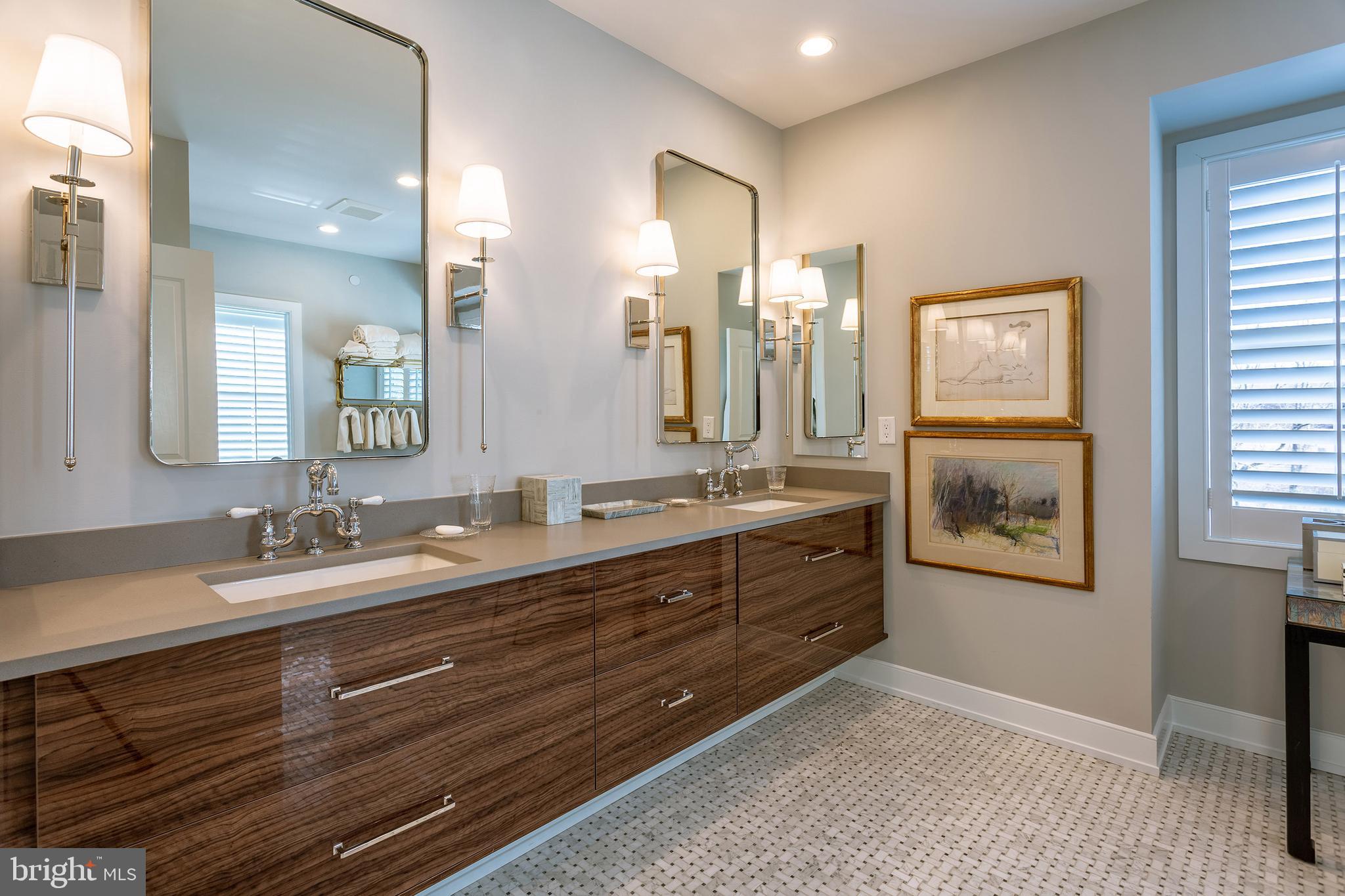 RABBIT RUN CREEK - Residential